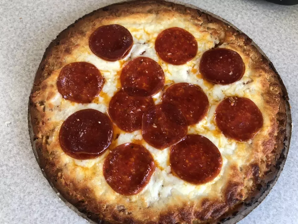 ALDI’s Mama Cozzi’s Caulifower Crust Pizza Review